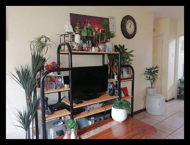 3 BEDROOM APARTMENT FOR SALE IN BRACKENHAM